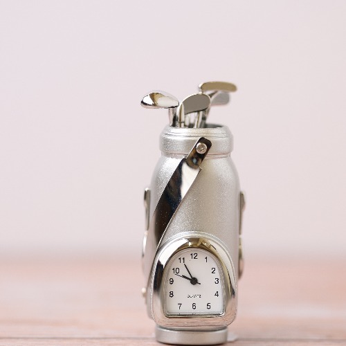 golf bag and loose clubs clock